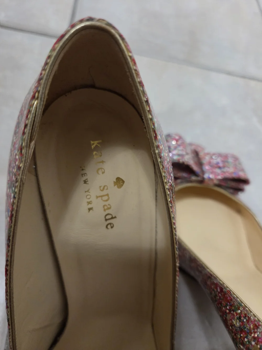 Kate Spade - Krysta Glitter Pumps w/Bow - Size 8